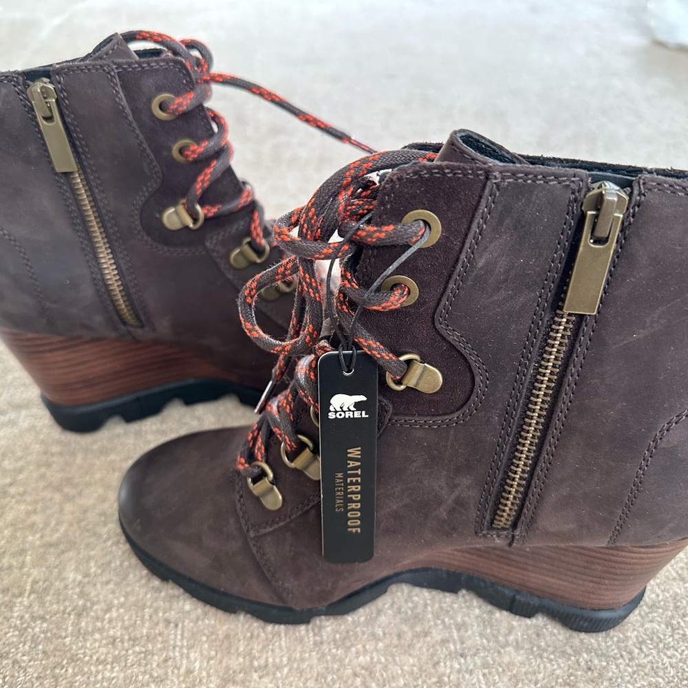 NWOB Sorel Wedge boot